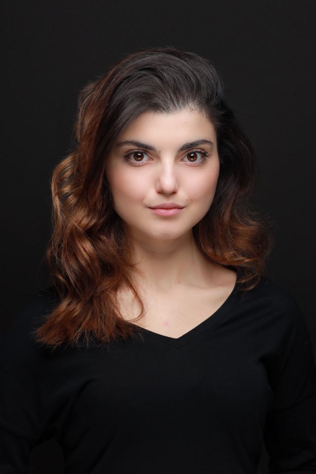 Demet Öz Fotoğrafı