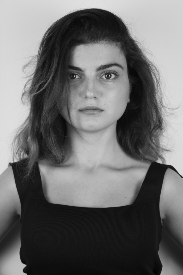 Demet Öz Fotoğrafı