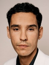 Adam Bessa fotoğrafı