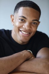 Xavier Mills fotoğrafı