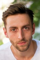 Adrien Dewitte fotoğrafı