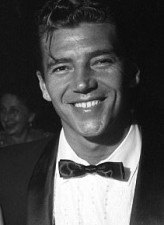 Mickey Hargitay fotoğrafı