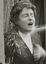 Alice Davenport fotoğrafı