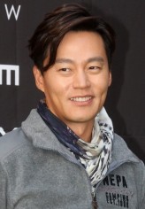 Lee Seo-jin fotoğrafı