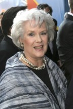 Sally Ann Howes fotoğrafı