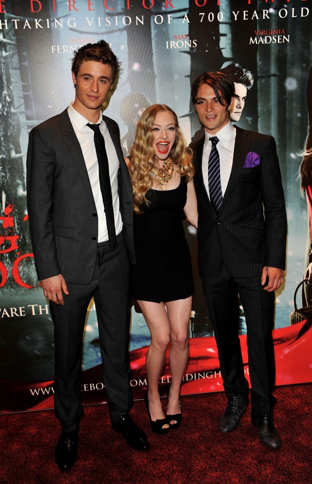 Kız ve Kurt Fotoğrafı