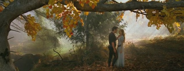 Kız ve Kurt Fotoğrafı