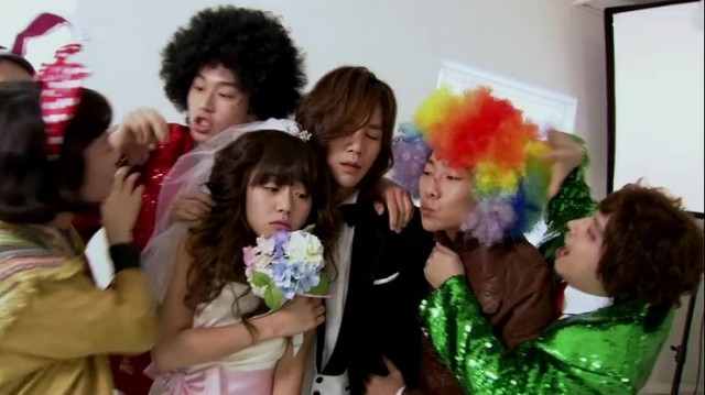 Evlen Benimle, Mary! Fotoğrafı