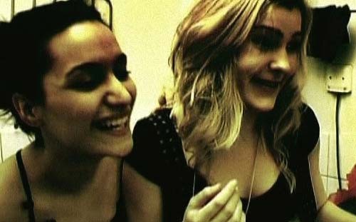 7x: Lika Barn Leka Bäst Fotoğrafı