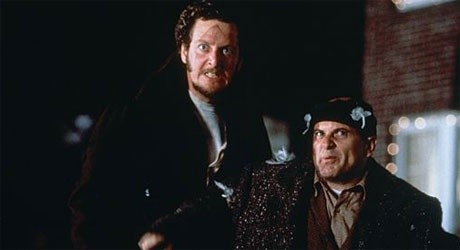 Evde Tek Başına Fotoğrafı