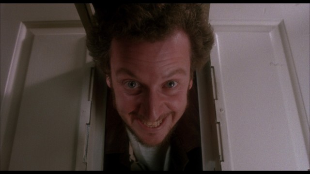 Evde Tek Başına Fotoğrafı