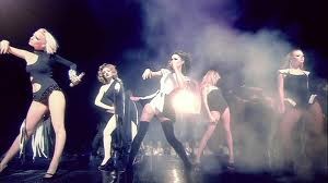 Girls Aloud: Out Of Control Live From The O2 Fotoğrafları 1