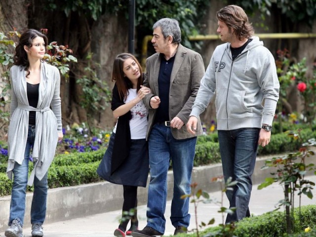 Aşk-ı Memnu Fotoğrafı