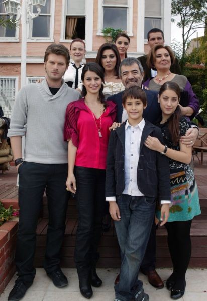Aşk-ı Memnu Fotoğrafı