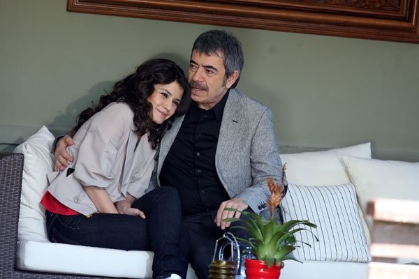 Aşk-ı Memnu Fotoğrafı