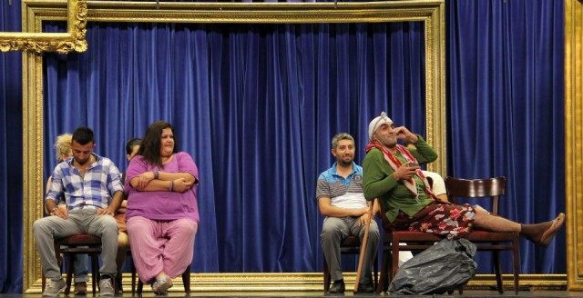 İnsanlar Alemi Fotoğrafı