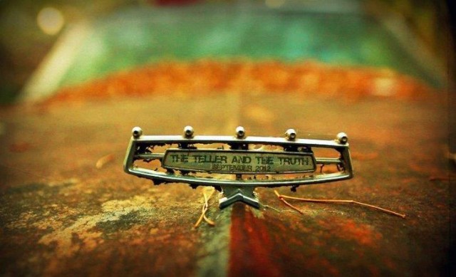 The Teller and the Truth Fotoğrafı