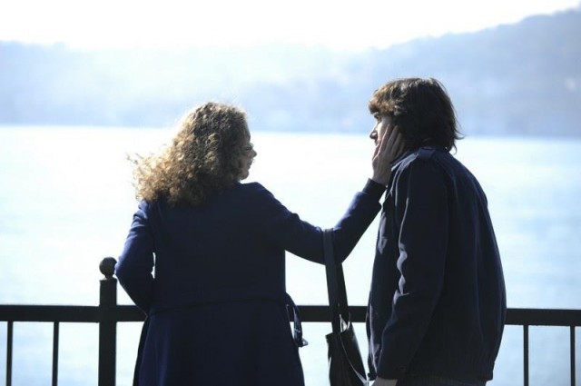 Öyle Bir Geçer Zaman Ki Fotoğrafı