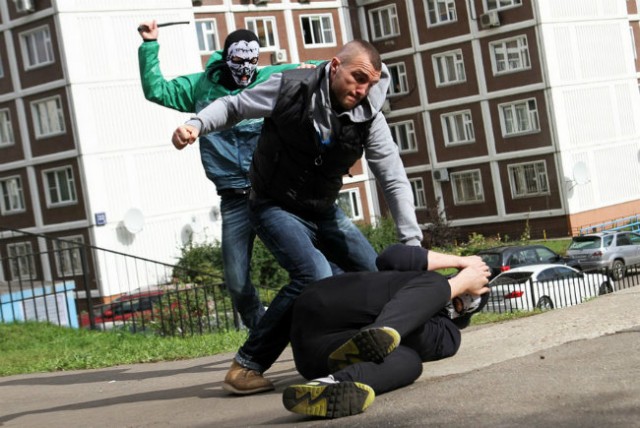 Kicking Off Fotoğrafı