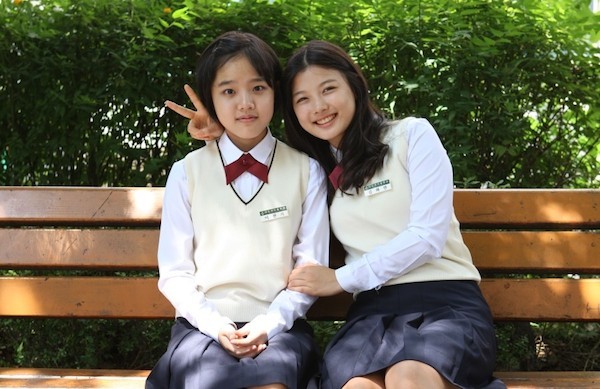 Thread of Lies Fotoğrafı