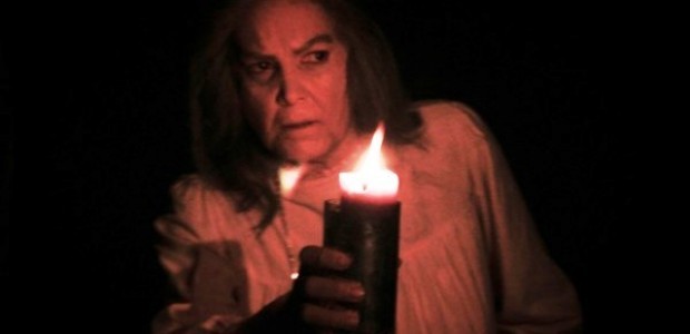 Araftaki Ev Fotoğrafı