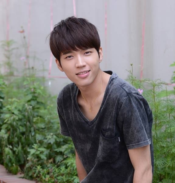 Hi! School - Love On Fotoğrafı