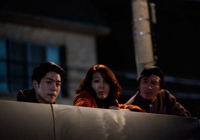 Enemies In-Law Fotoğrafı