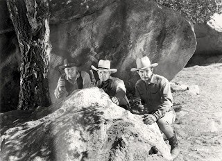 Three on the Trail Fotoğrafı