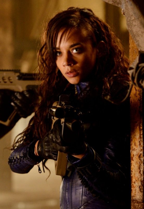 Killjoys Fotoğrafları 6