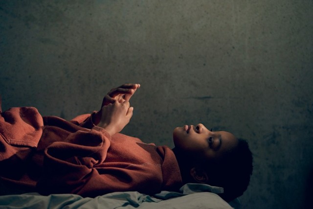 Tüm Sırların Sahibi Kız Fotoğrafı