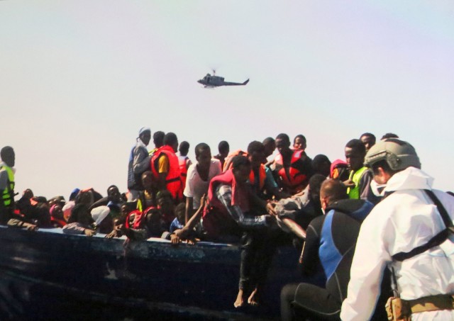 Denizdeki Ateş Fotoğrafı