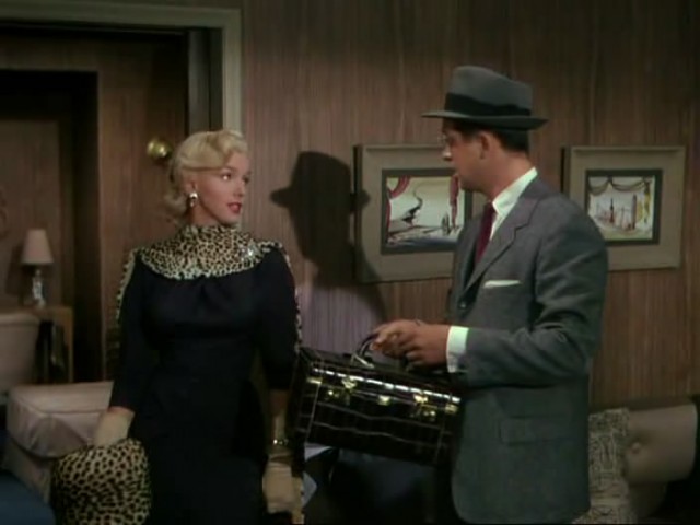 Erkekler Sarışınları Sever Fotoğrafı