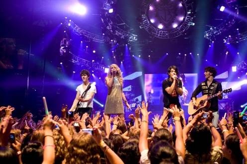 Jonas Brothers: Üç Boyutlu Konser Deneyimi Fotoğrafları 17