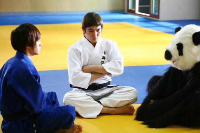 Attack On The Pin Up Boys Fotoğrafı