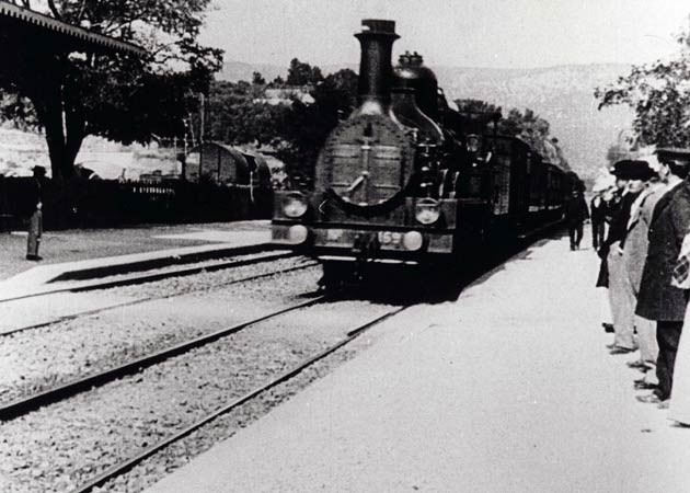 Bir Trenin Gara Girişi fotoğrafı