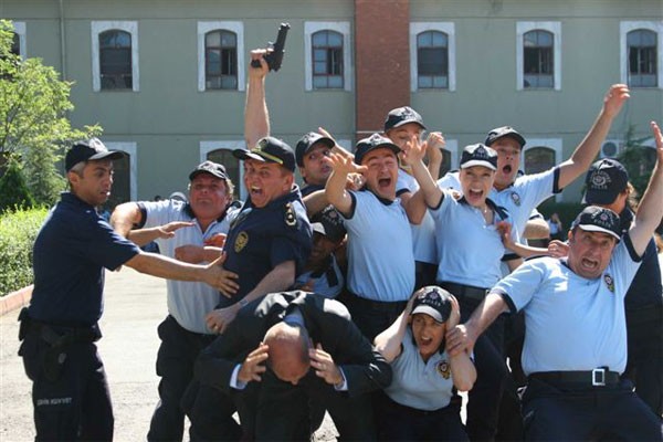 Ah Polis Olsam Fotoğrafları 15