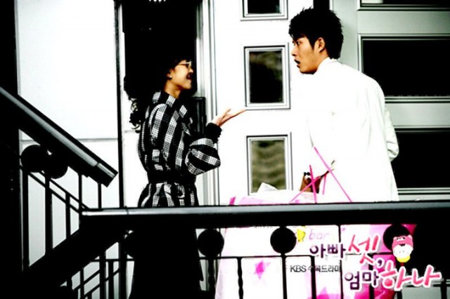 Bir Anne Üç Baba Fotoğrafı