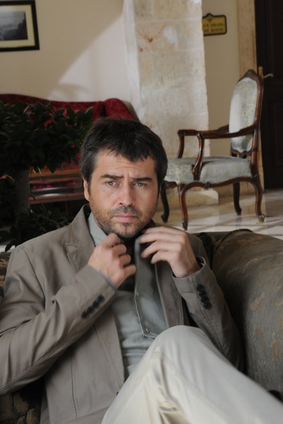 Kül Ve Ateş Fotoğrafı