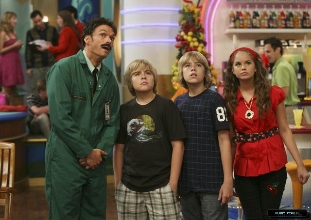 Zack ve Cody Güvertede Fotoğrafı