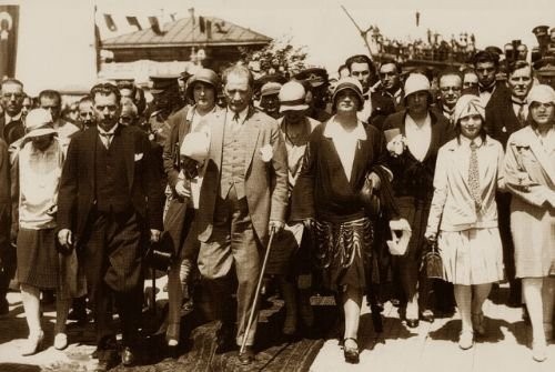 Saat Kaç? Fotoğrafı