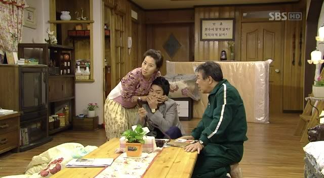 Smile, You Fotoğrafı