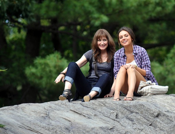 Arkadaştan Öte Fotoğrafı