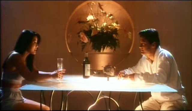 Fatal Love (l) Fotoğrafı