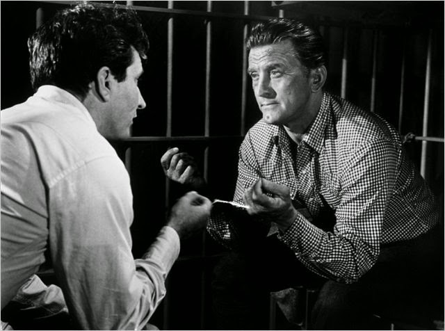 Yalnız Ve Cesur Fotoğrafı