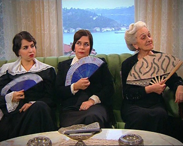 Geniş Aile Fotoğrafı