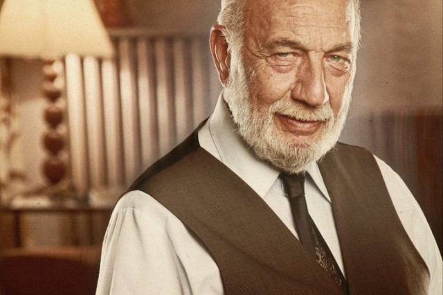 Aşk Tesadüfleri Sever Fotoğrafı